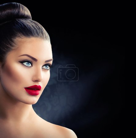 Fashion Model Girl Portrait with Blue Eyes and Sexy Red Lips