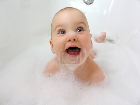 Smile baby in bath