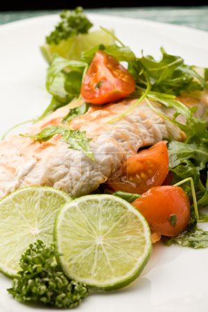 Grilled Chicken breast with salad