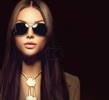 girl  wearing sunglasses
