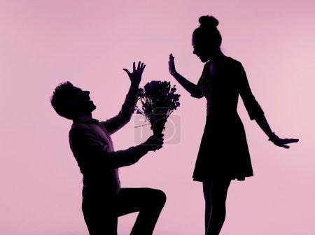 Spectacular proposal with the buquet of the roses