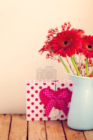 Gerbera daisy bouquet with gift box