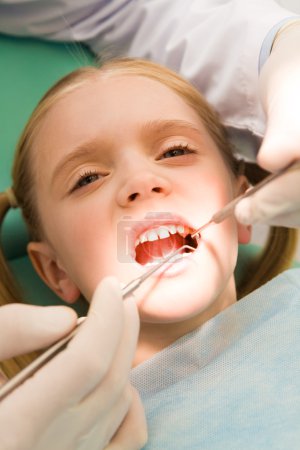 Inspection of oral cavity