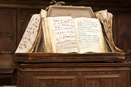 Books of gregorian song